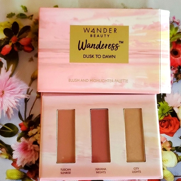 WANDER BEAUTY~WANDRESS~DUSK TO DAWN BLUSH~BNIB - Picture 1 of 6